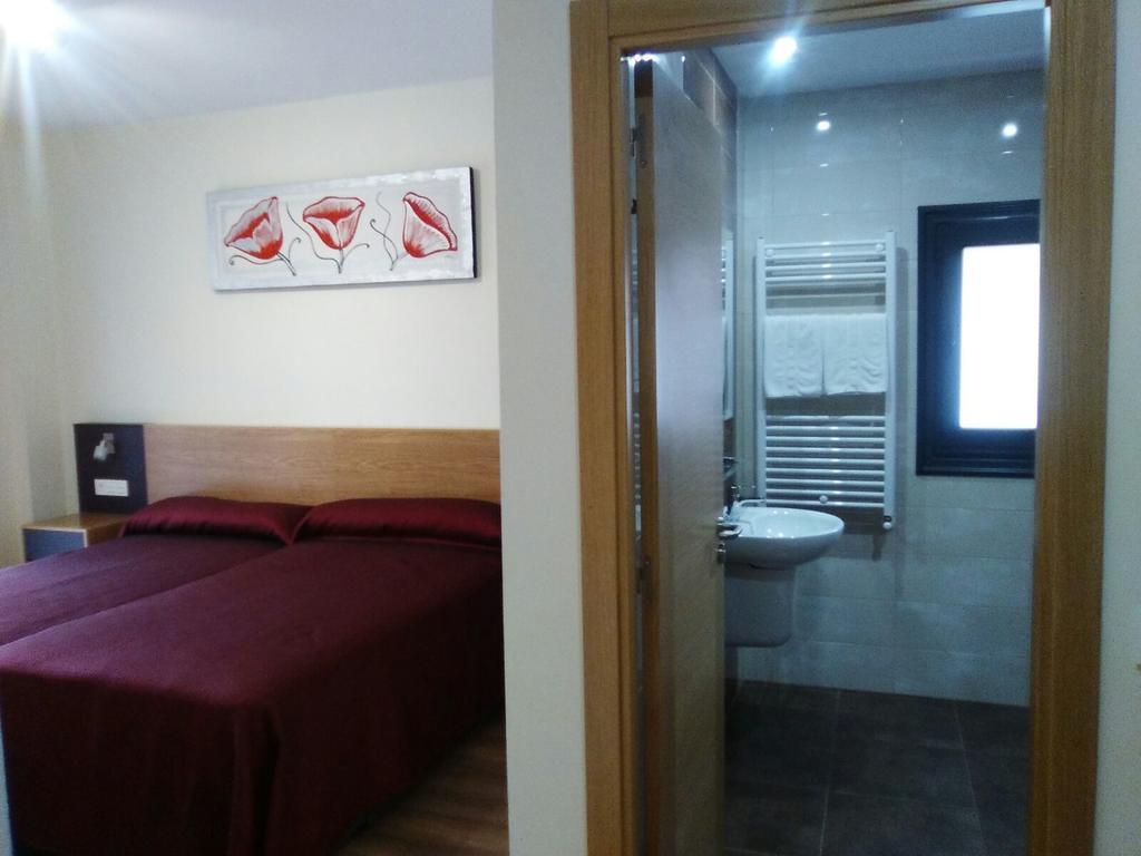 ホテル Peregrino ポンテベドラ 部屋 写真